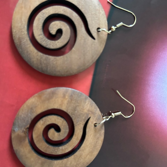 Buy one get one free** any item under $20 - Picture 4 of 8